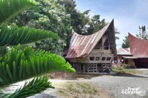 LAKE TOBA SUMATRA INDONESIA