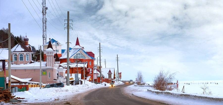 LISTVIANKA BAIKAL LAKE RUSSIA