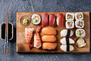 JAPANESE FOOD SUSHI