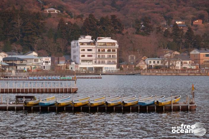 LAKE ASHI JAPAN