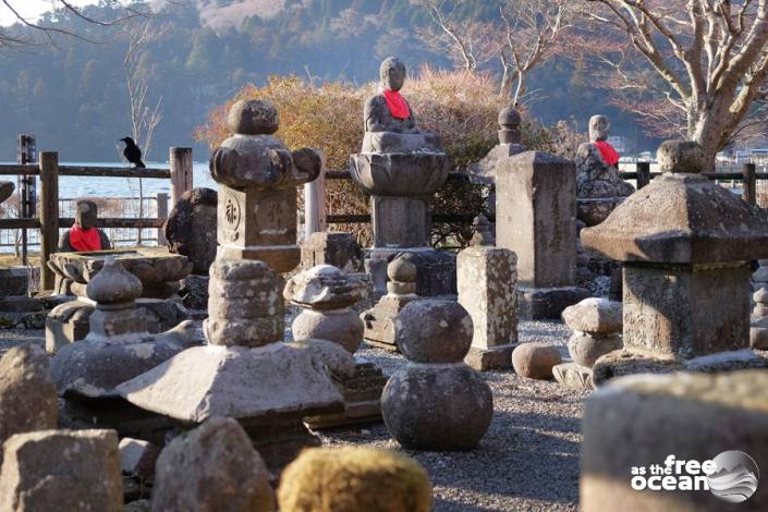 LAKE ASHI JAPAN