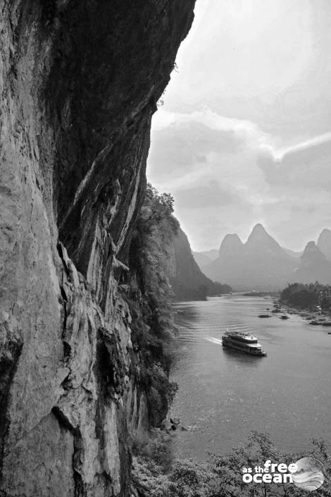 GUILIN LI RIVER AND THE YANGSHUO REGION