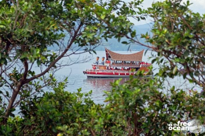 LAKE TOBA SUMATRA INDONESIA