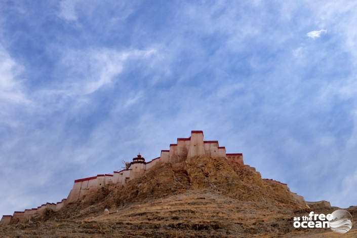 HIMALAYAS TIBET