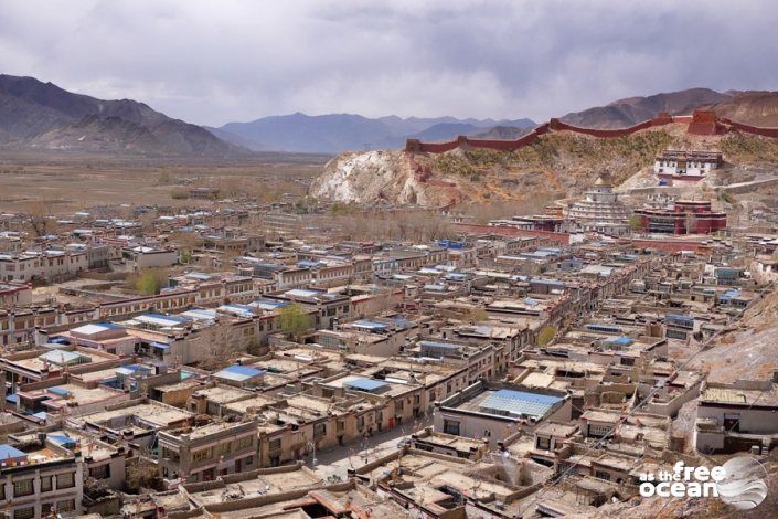 HIMALAYAS TIBET