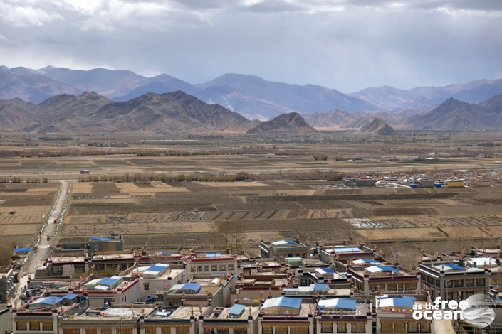 HIMALAYAS TIBET