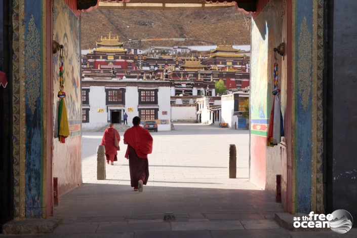 HIMALAYAS TIBET