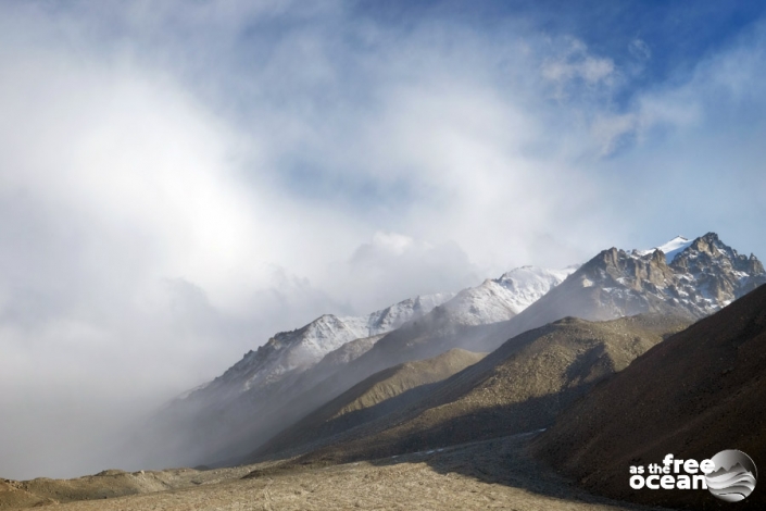 HIMALAYAS TIBET