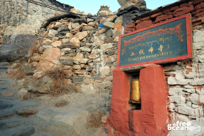 HIMALAYAS TIBET