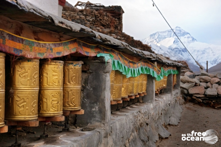 HIMALAYAS TIBET